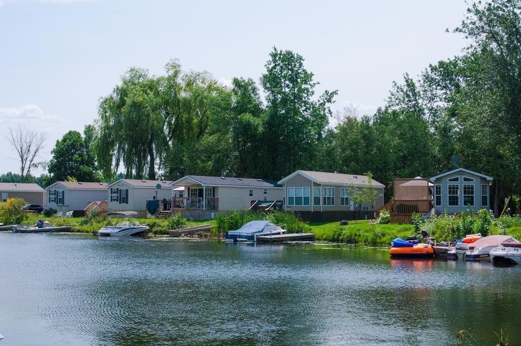 Woodland Estate Resort Campbellford Екстер'єр фото