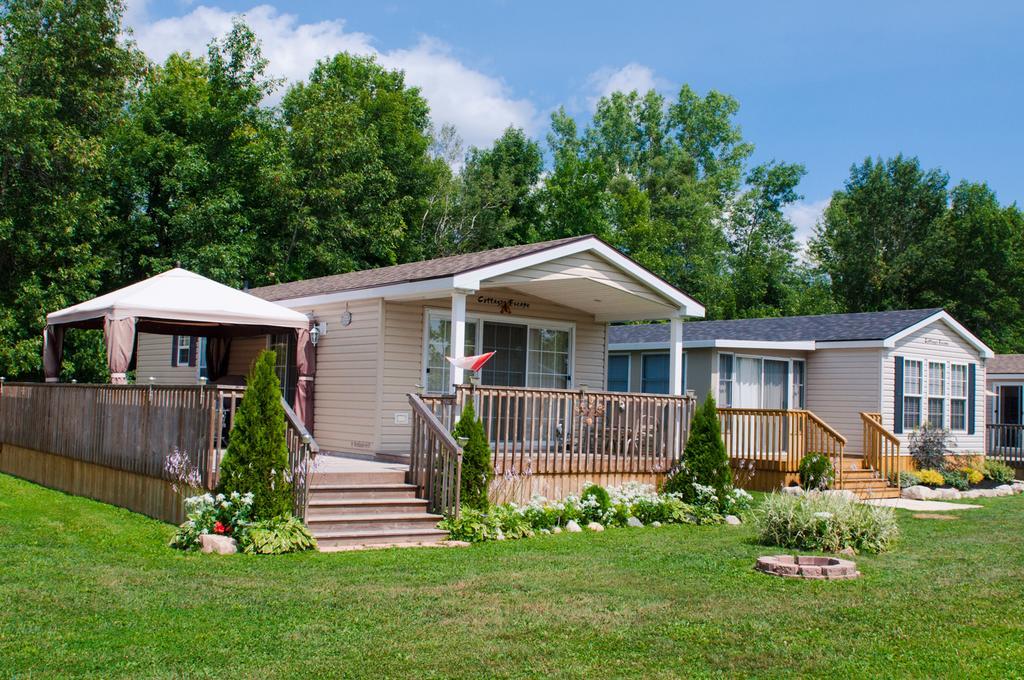Woodland Estate Resort Campbellford Екстер'єр фото
